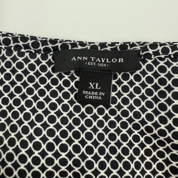 Ann Taylor Top Women XL Black White Rayon Office ShortSleeve Pleated Lightweight - Picture 5 of 10
